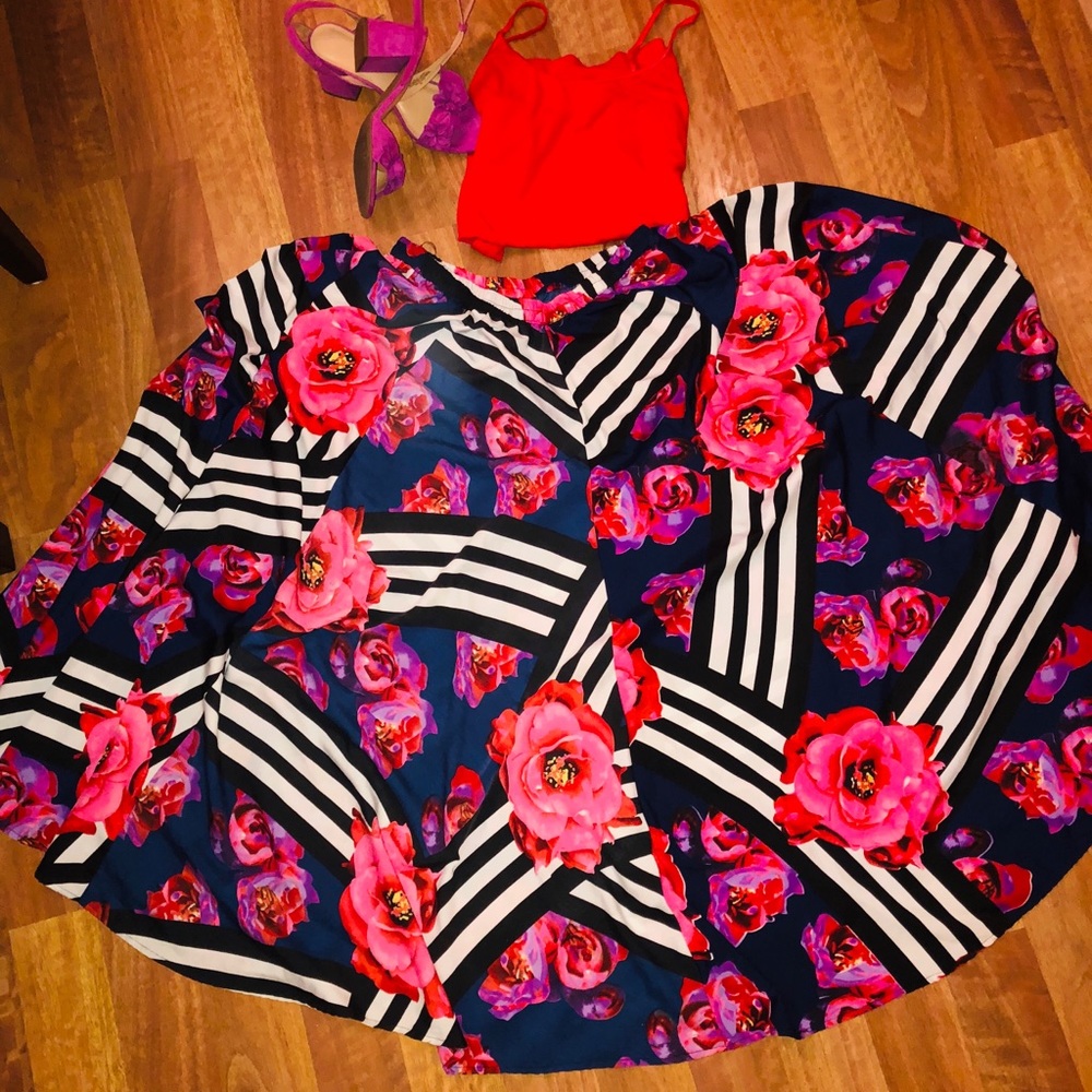 Floral strip maxi skirt plus size